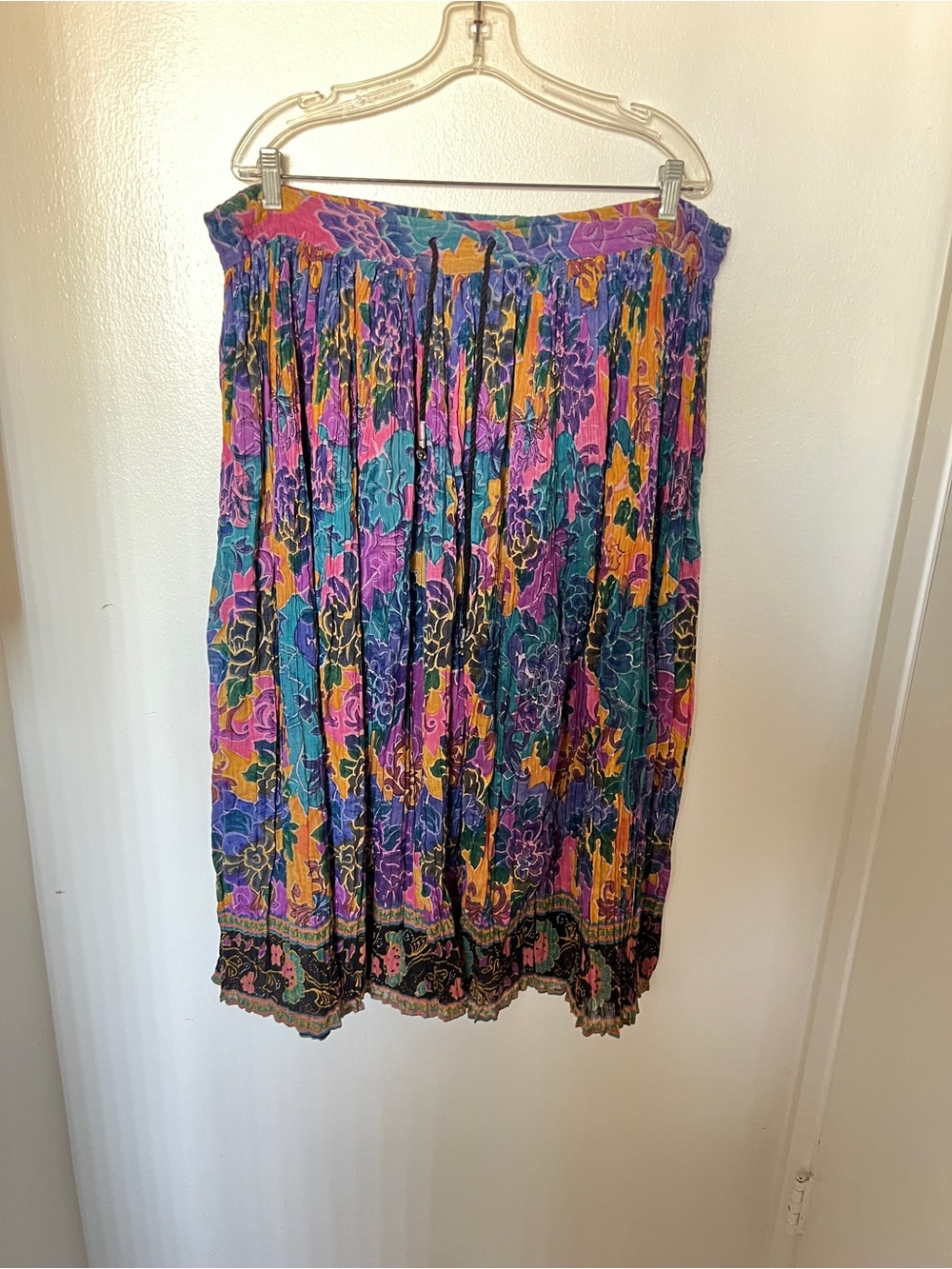 Vintage Bohemian cotton Floral Midi Skirt in Multicolor size M